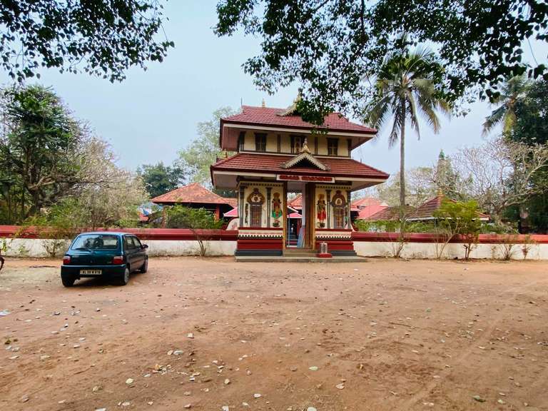 Sree Valiyalukkal Bhagavathi Temple